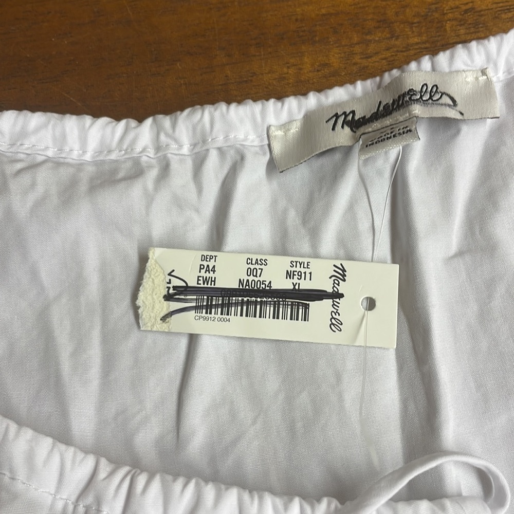 Madewell Poplin Flutter-Sleeve Mini Dress with Scoop Neck - Picture 6 of 11